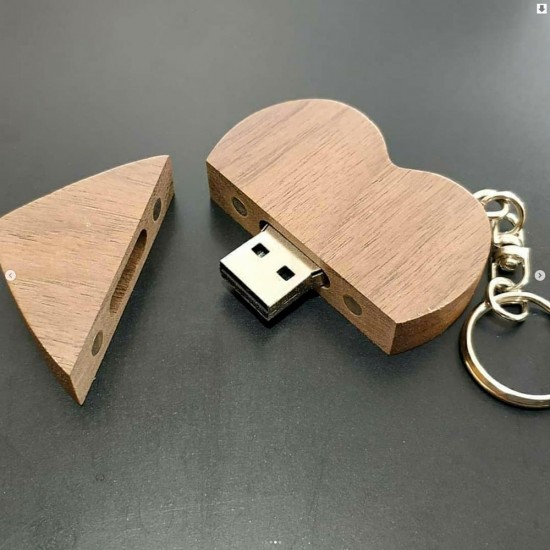 Ahşap Kutulu Promosyon Kalpli Flaş Bellek 32 GB Ahşap Kutulu Promosyon Kalpli Flaş Bellek 32 GB